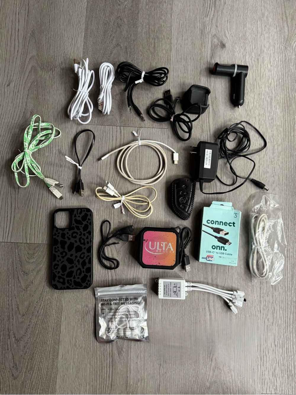 Huge Cables, Phone Accessories Chargers Electronics Lot - 20pc